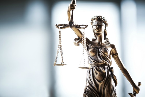 Man Found Guilty of Jury Tampering For Handing Out Pamphlets on Jury Nullification (Video) 